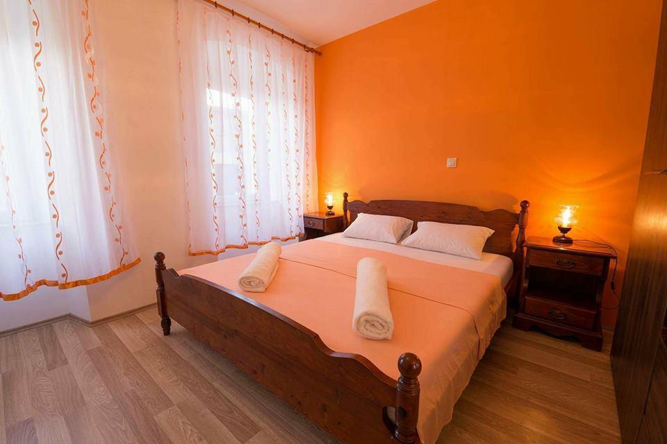 Apartmani Pod Nehajem Сень Экстерьер фото