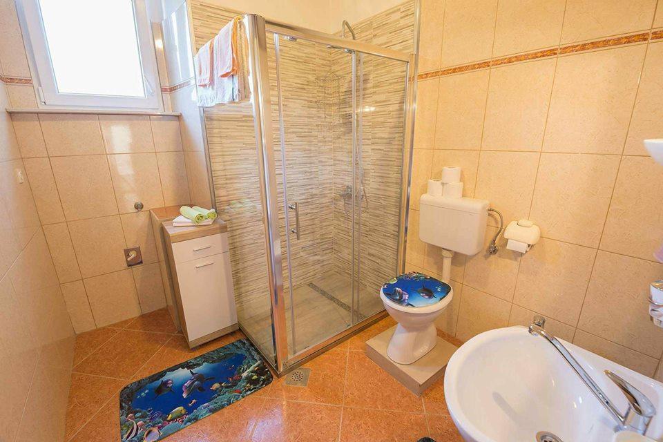 Apartmani Pod Nehajem Сень Экстерьер фото
