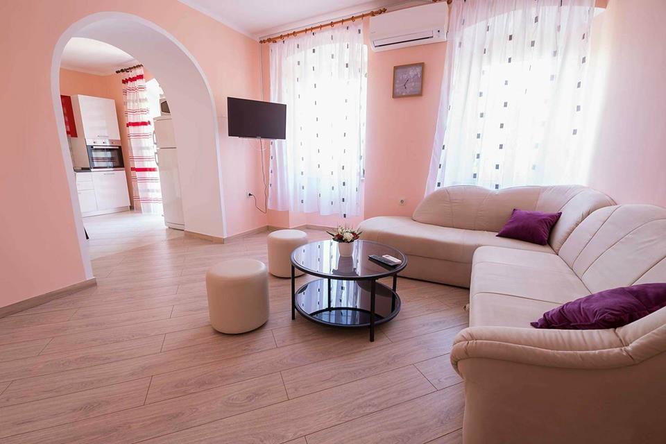 Apartmani Pod Nehajem Сень Экстерьер фото